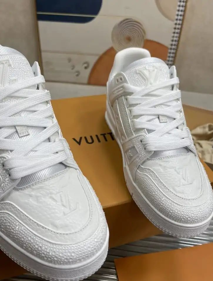 hype Louis Vuitton Sneakers