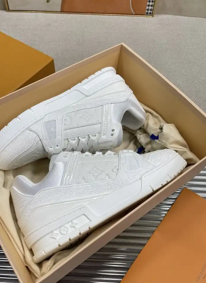 hype Louis Vuitton Sneakers