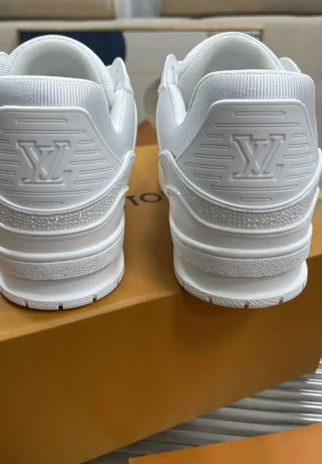 hype Louis Vuitton Sneakers