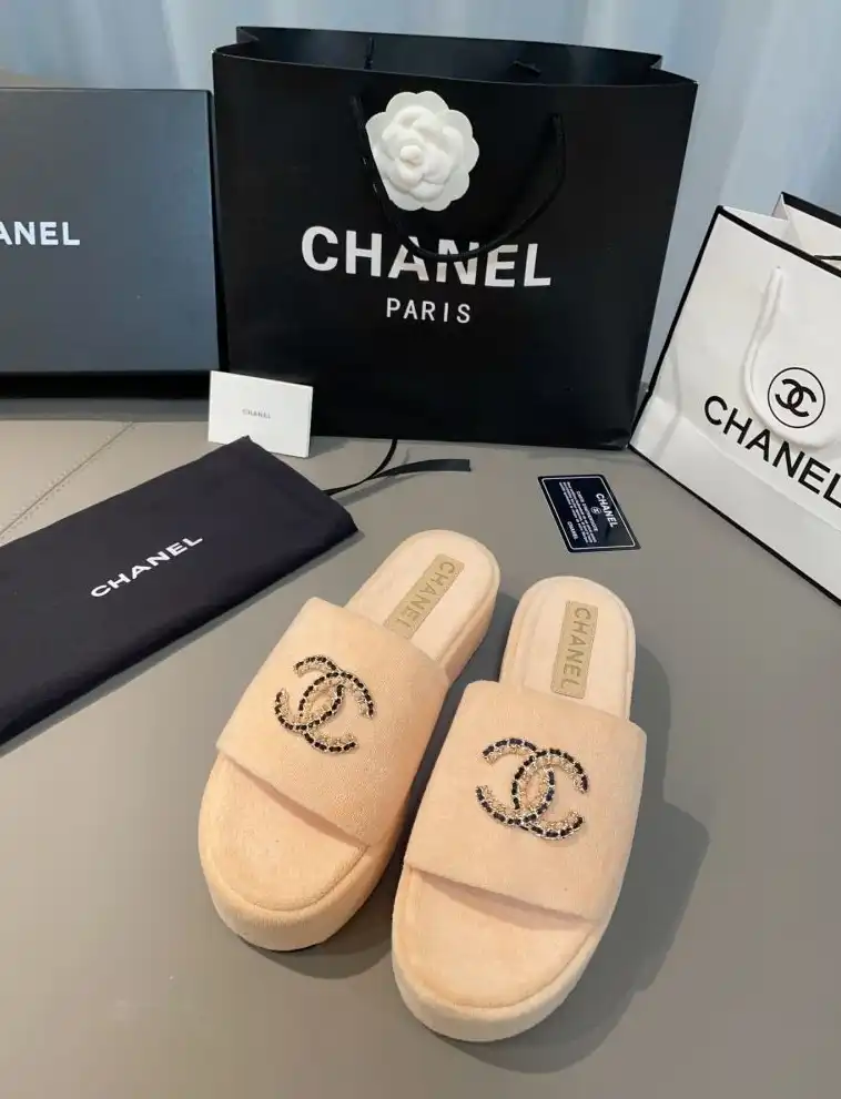 hype Chanel Slippers