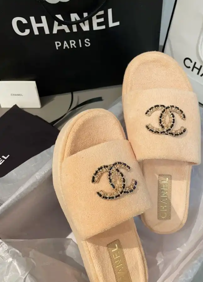 hype Chanel Slippers