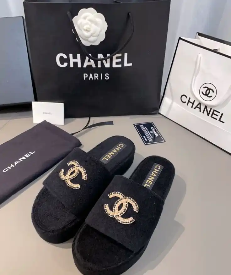 hype Chanel Slippers