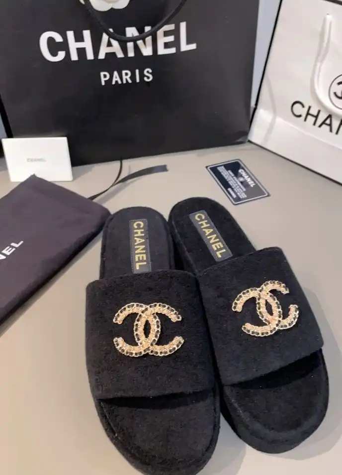 hype Chanel Slippers