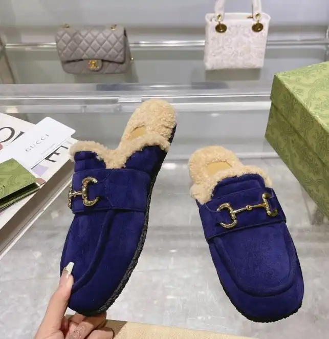 hype Gucci Slippers