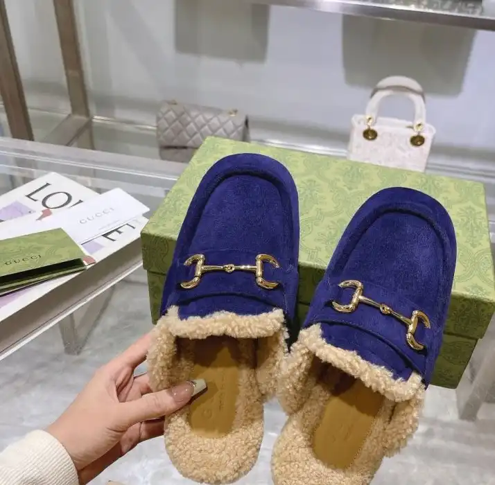 hype Gucci Slippers