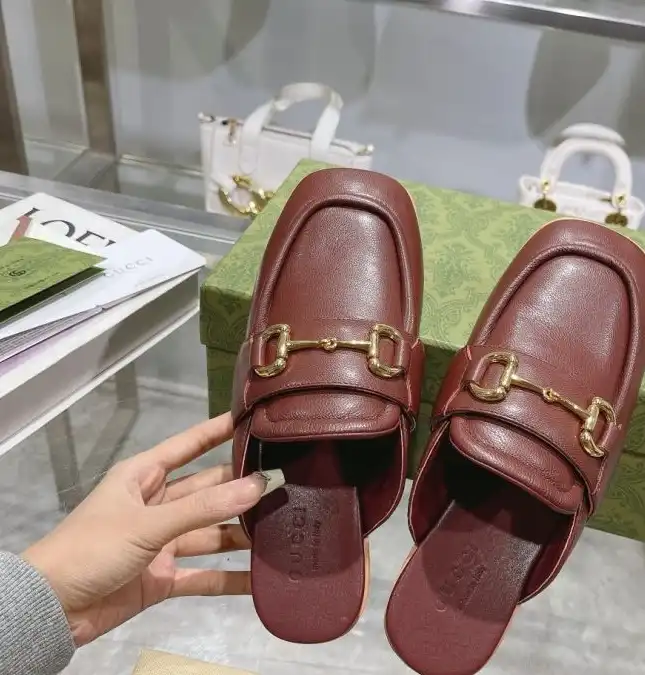 hype Gucci Slippers