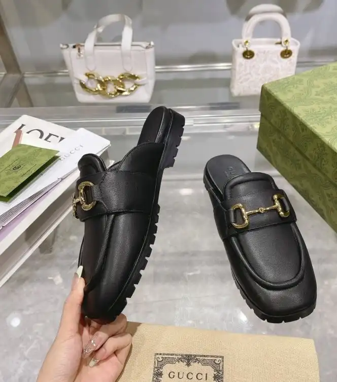 hype Gucci Slippers