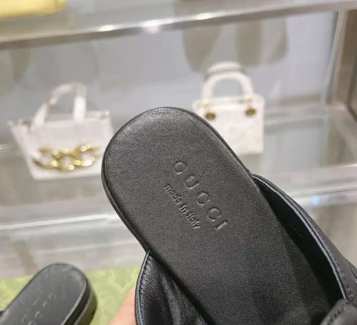 hype Gucci Slippers