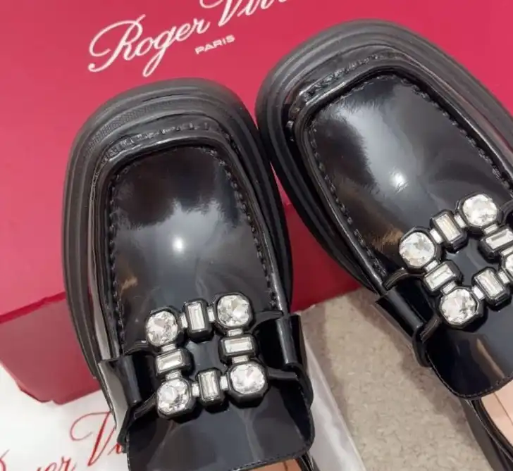 hype Roger Vivier Leather Shoes