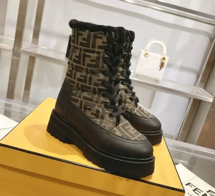 hype Fendi Boots