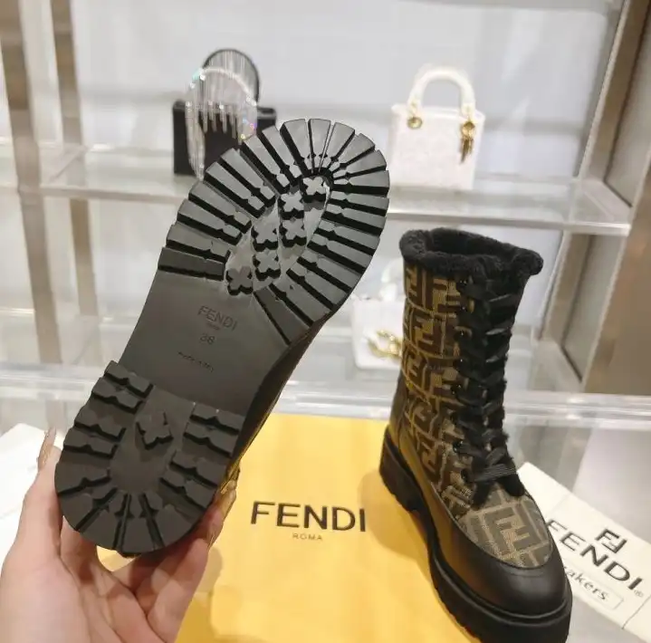 hype Fendi Boots