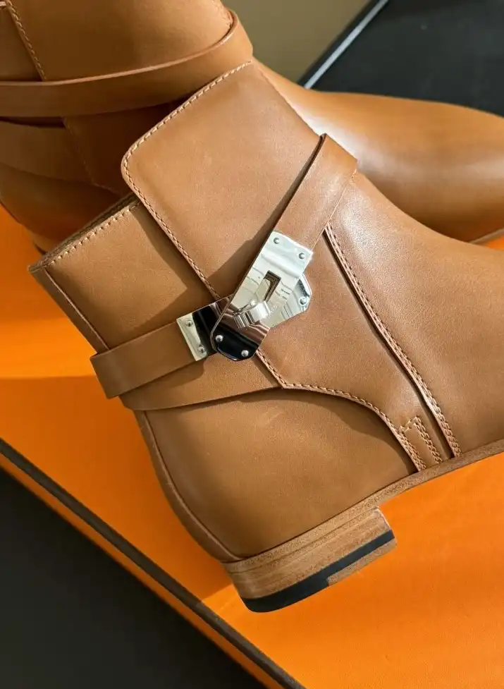 hype Hermes Boots