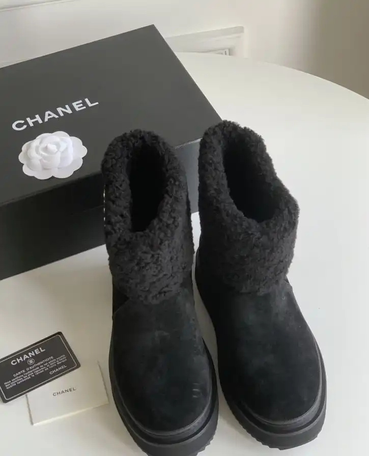 hype Chanel Boots