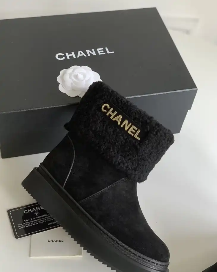 hype Chanel Boots