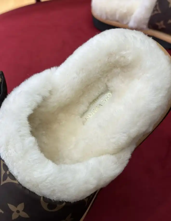 hype LV Slippers