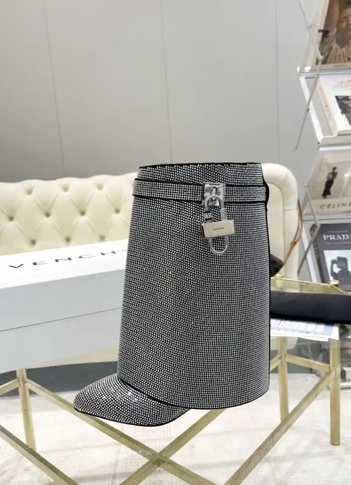 hype Givenchy Boots