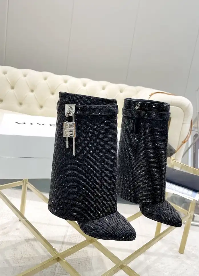 hype Givenchy Boots