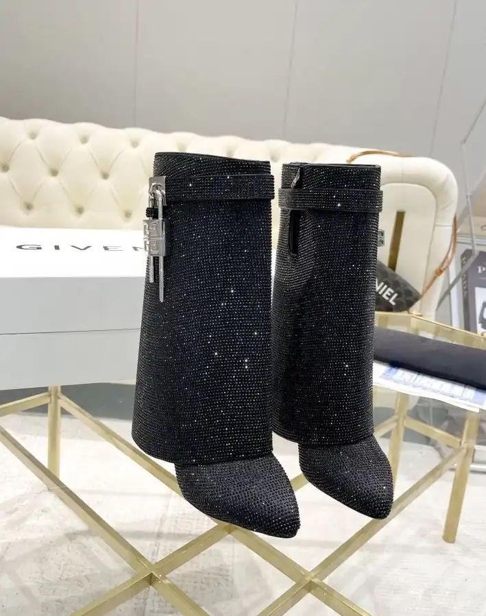 hype Givenchy Boots