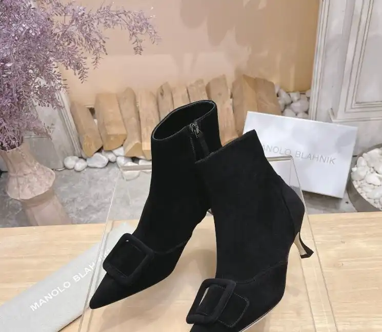 hype Manolo Blahnik Boots