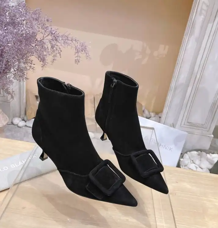 hype Manolo Blahnik Boots