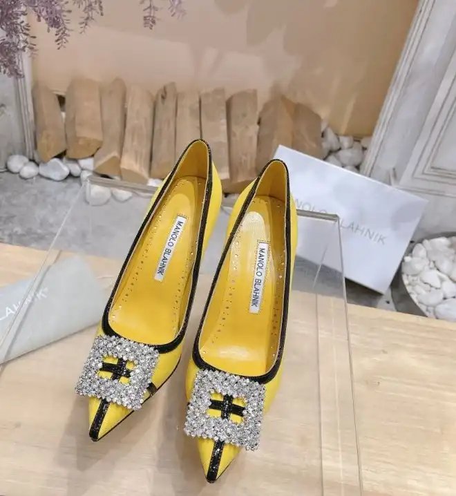 hype Manolo Blahnik High Heels