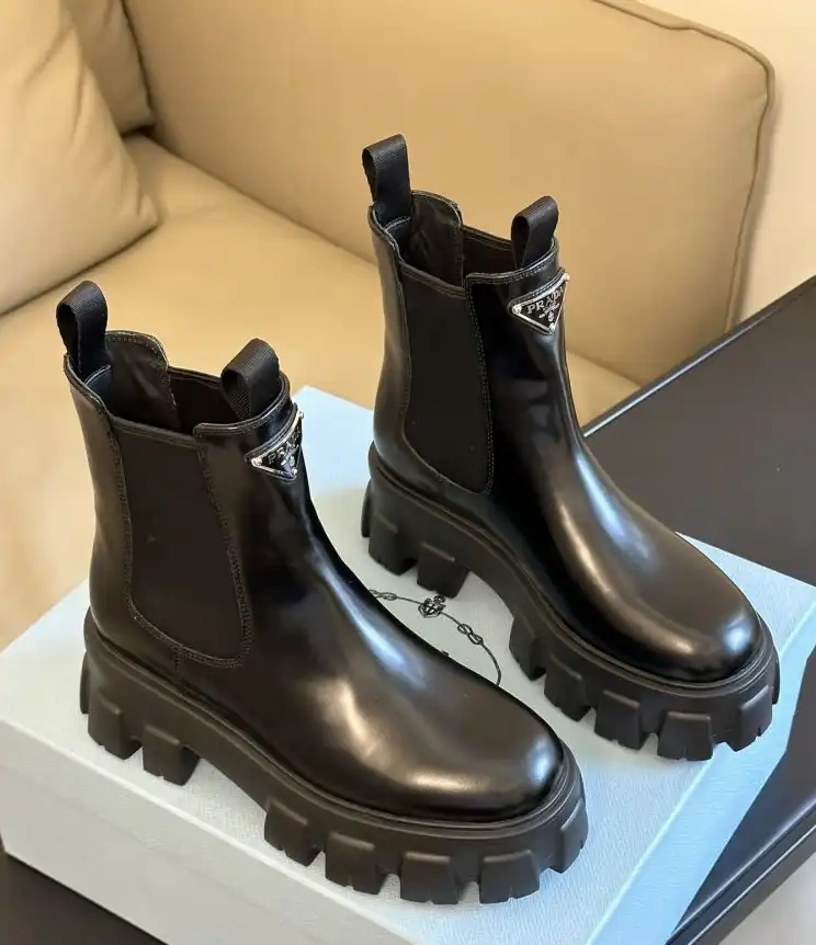 hype Louis Vuitton Boots