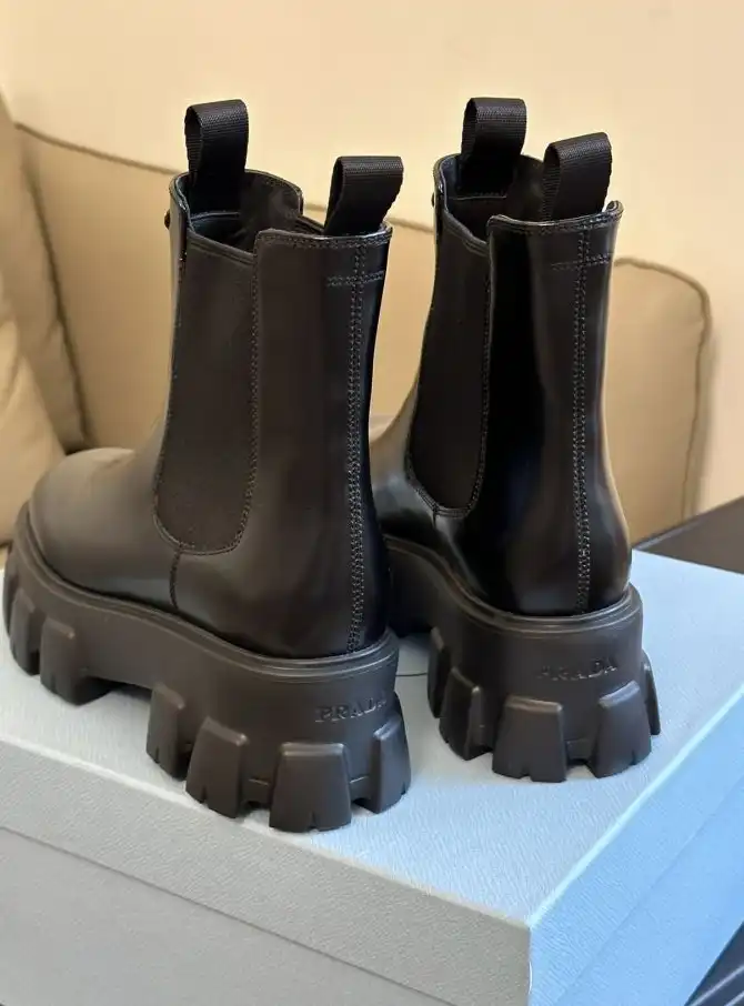 hype Louis Vuitton Boots