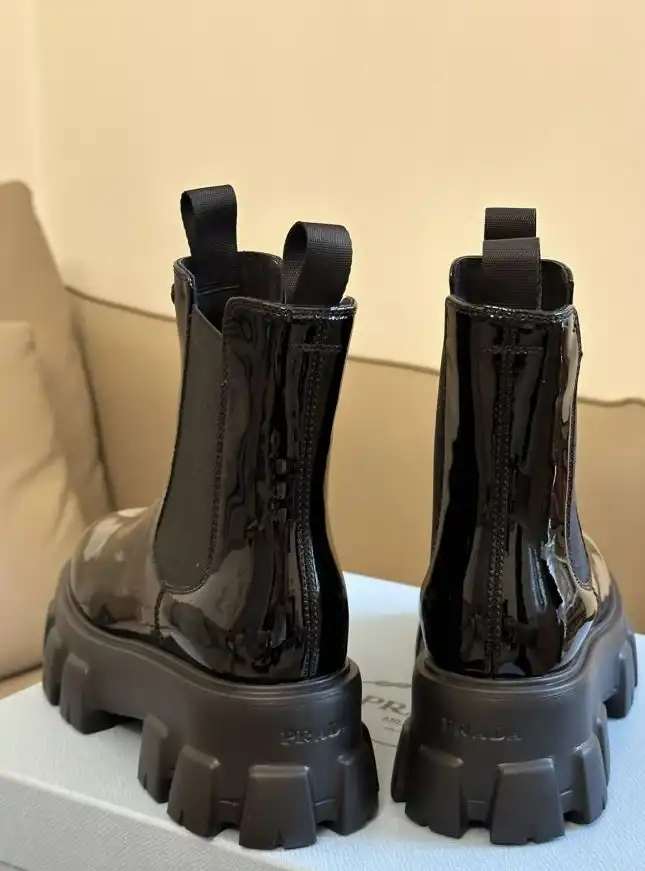 hype Louis Vuitton Boots