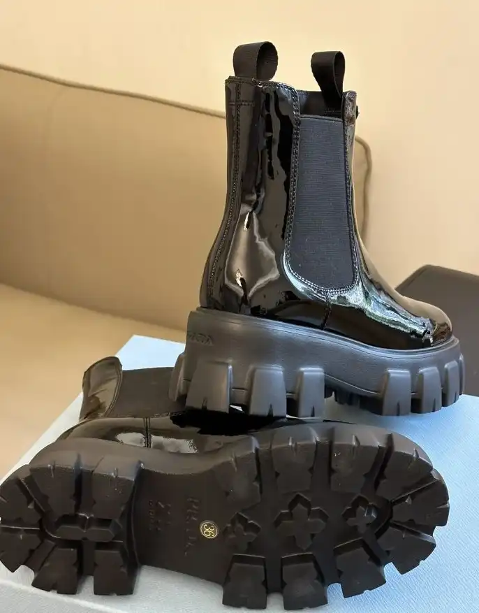 hype Louis Vuitton Boots