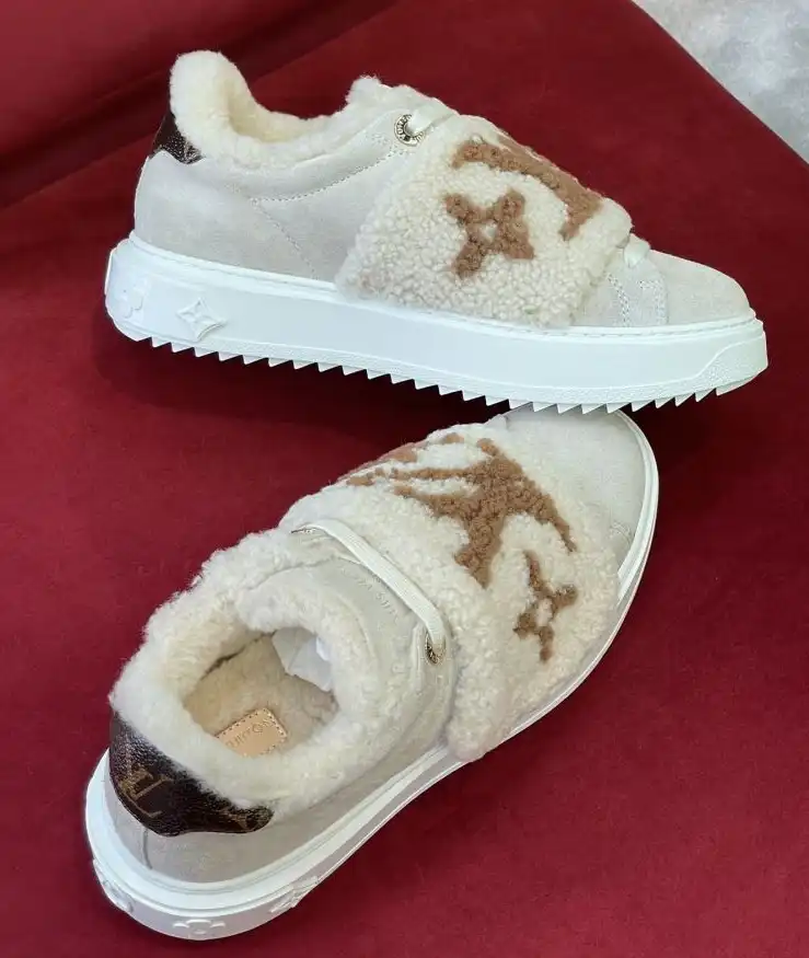 hype Louis Vuitton Sneakers