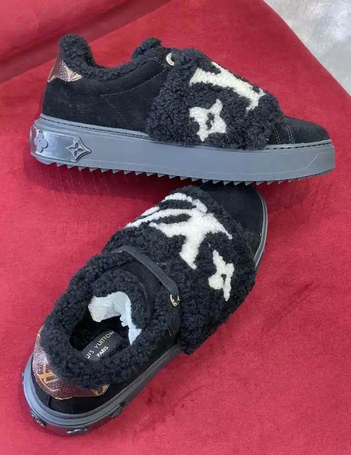 hype Louis Vuitton Sneakers