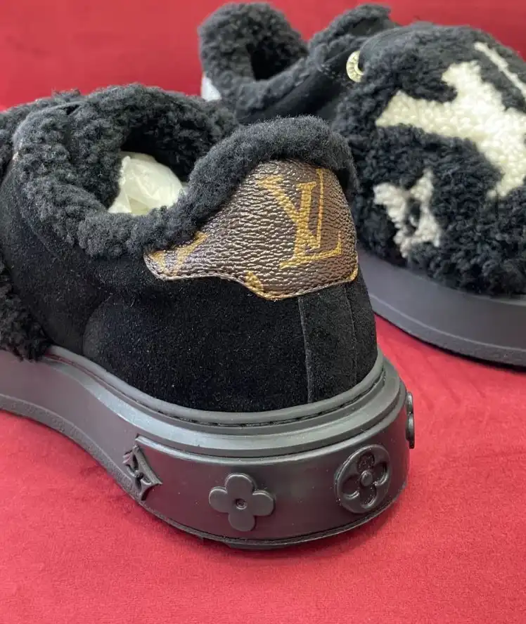 hype Louis Vuitton Sneakers