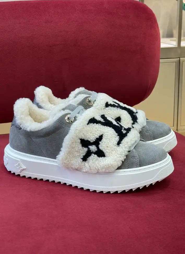 hype Louis Vuitton Sneakers