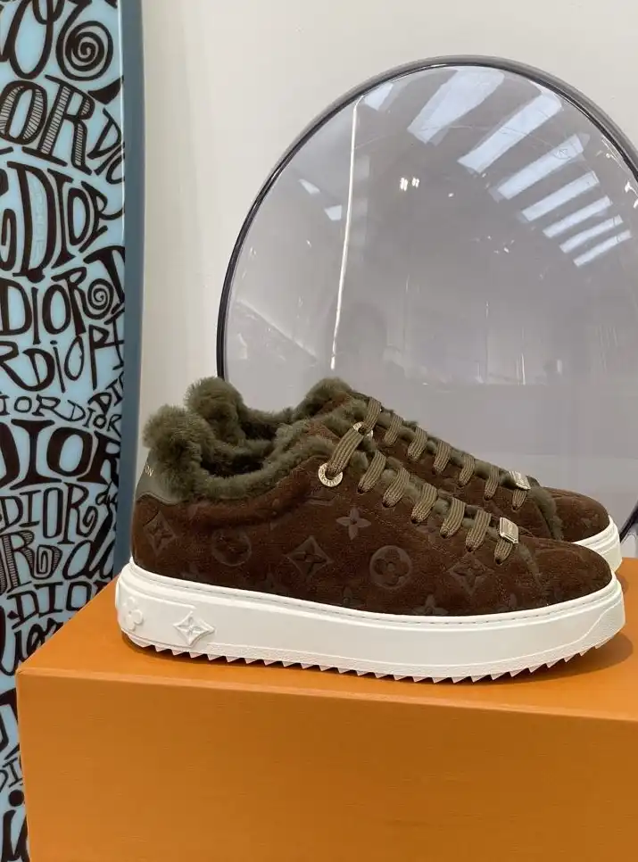 hype Louis Vuitton Sneakers