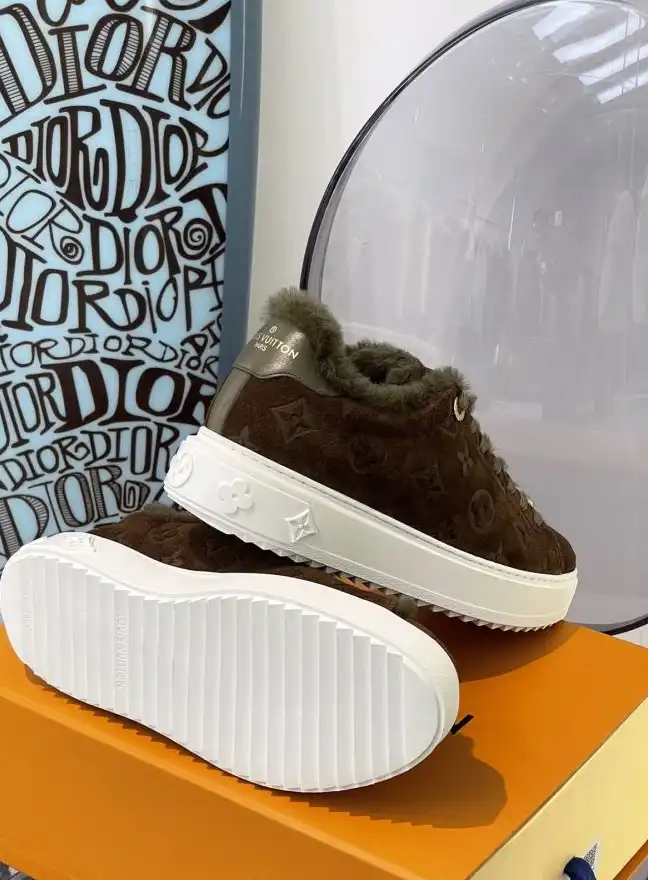 hype Louis Vuitton Sneakers