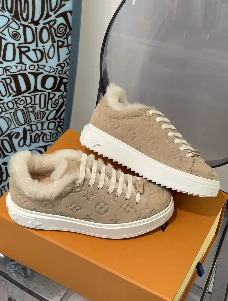 hype Louis Vuitton Sneakers