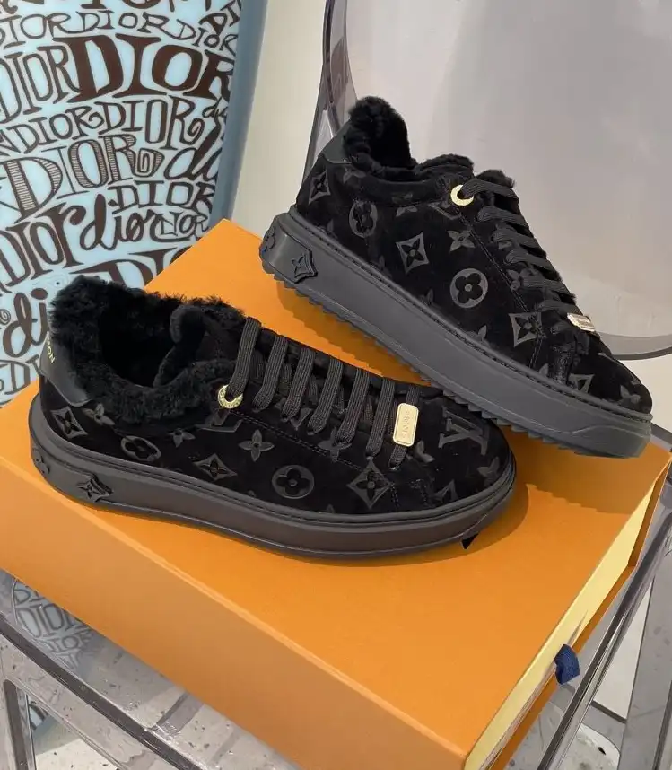 hype Louis Vuitton Sneakers