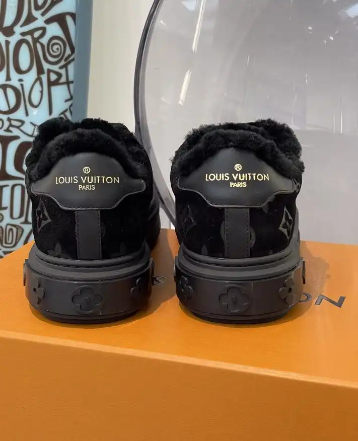 hype Louis Vuitton Sneakers