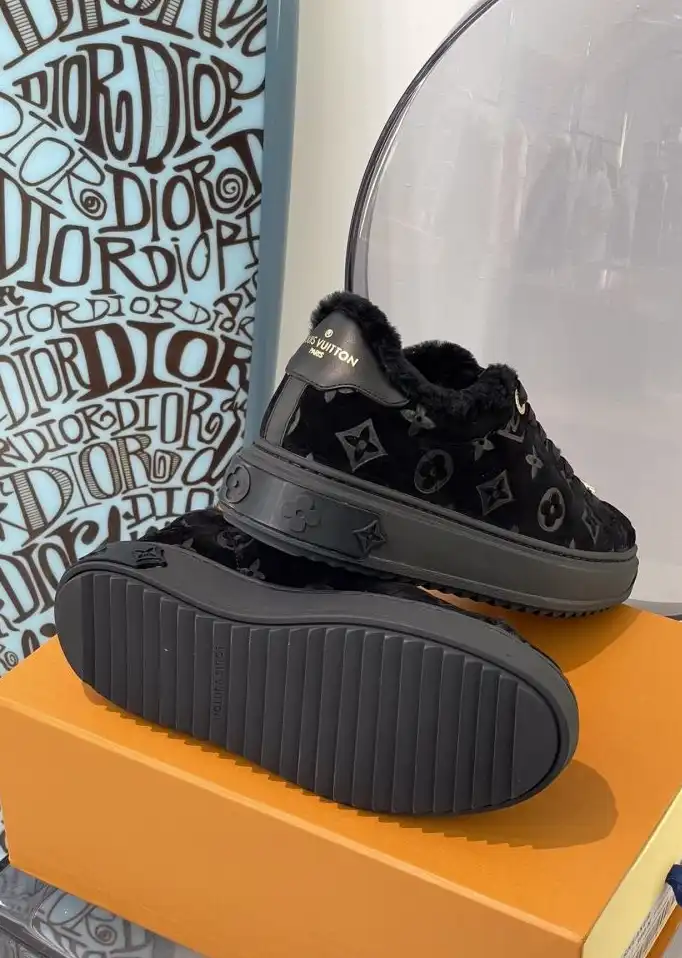 hype Louis Vuitton Sneakers