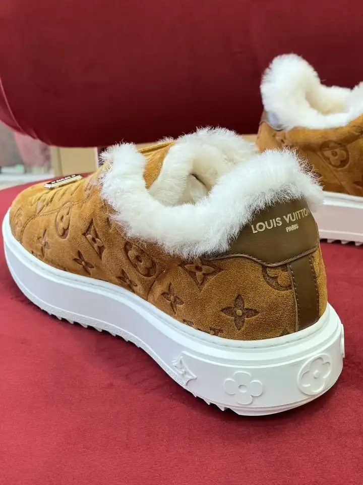 hype Louis Vuitton Sneakers