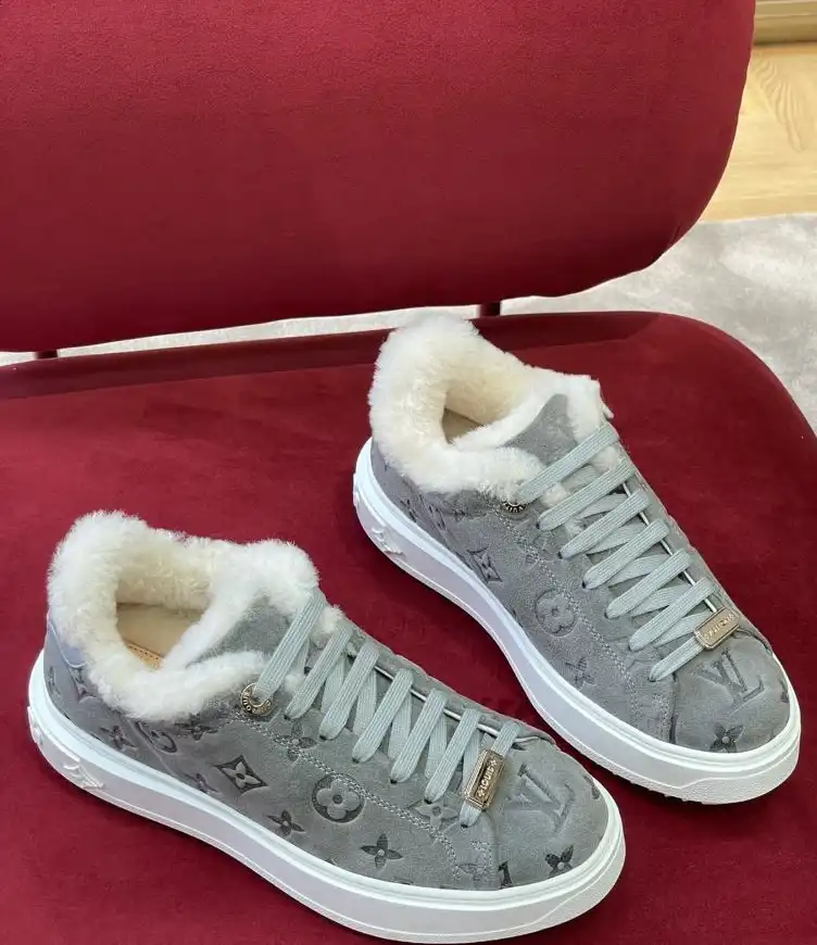 hype Louis Vuitton Sneakers