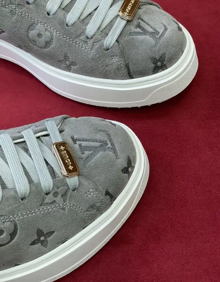 hype Louis Vuitton Sneakers