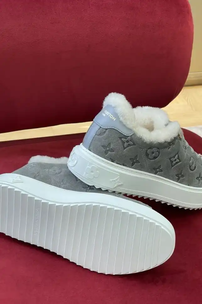 hype Louis Vuitton Sneakers