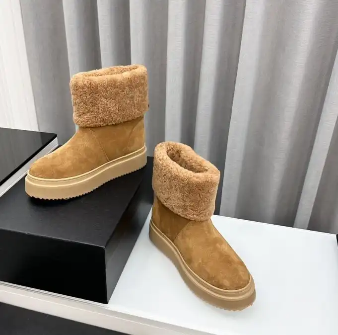 hype Chanel Boots