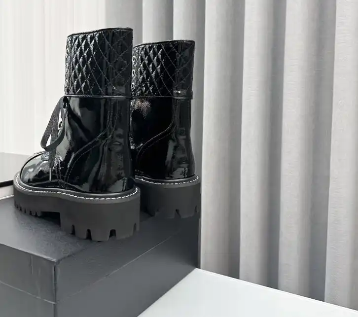 hype Chanel Boots