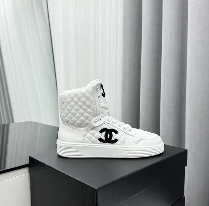 hype Chanel Boots