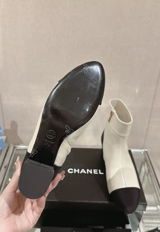 hype Chanel Boots