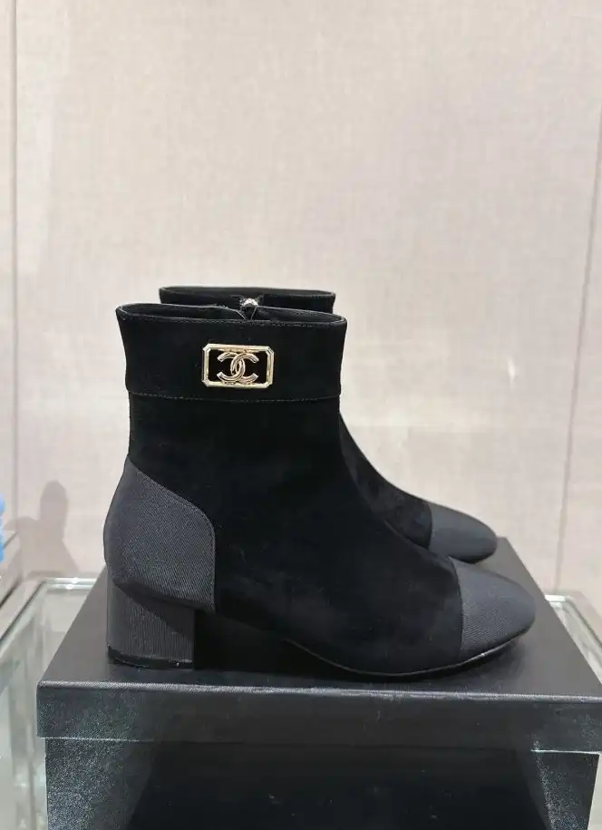 hype Chanel Boots