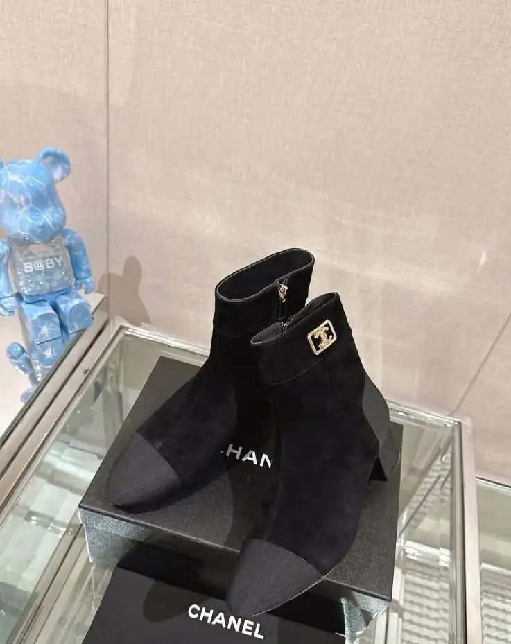 hype Chanel Boots