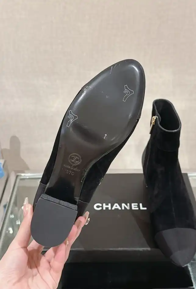 hype Chanel Boots